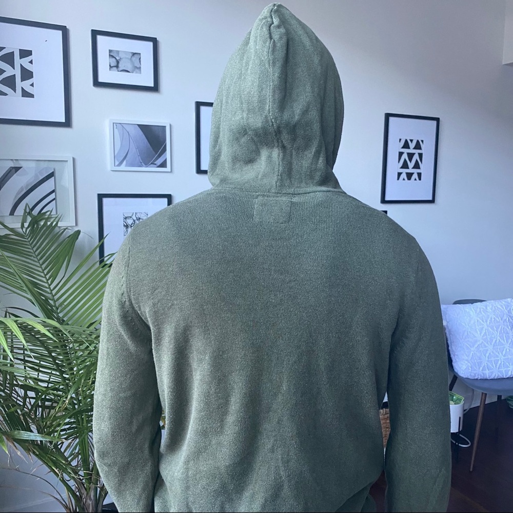 Express Sweater - Picture 5 of 6